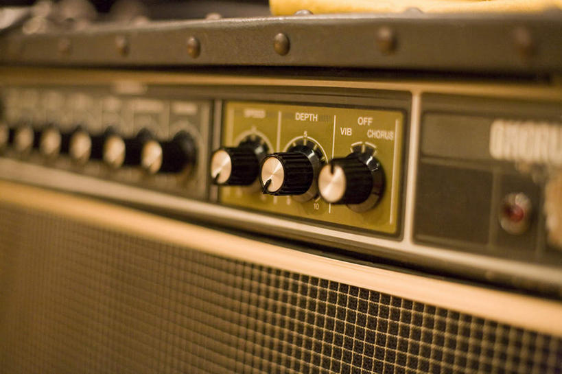 无人,横图,俯视,室内,特写,白天,零件,电路,静物,一排,关闭,阴影,整齐,并列,并排,光线,影子,音乐,开关,排列,按钮,打开,开启,队列,平行,闭合,彩图,高角度拍摄