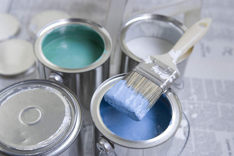 无人,横图,俯视,室内,特写,白天,装修,静物,报纸,金属制品,阴影,装饰,光线,信息,金属,包装,材料,罐子,影子,装潢,粉刷,容器,刷子,易拉罐,油漆,保护,新闻,涂料,彩图,高角度拍摄,报刊