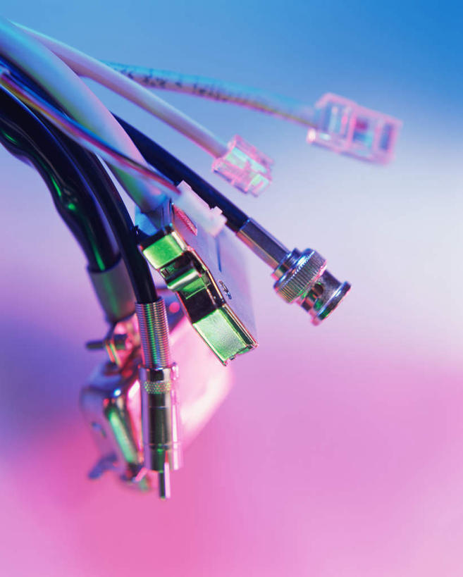 无人,竖图,彩色,室内,特写,白天,正面,静物,金属制品,阴影,电力,光线,金属,电线,线,影子,电能,线路,五颜六色,电,电源,电源线,色彩斑斓,能量,五彩缤纷,五彩斑斓,五光十色,彩图