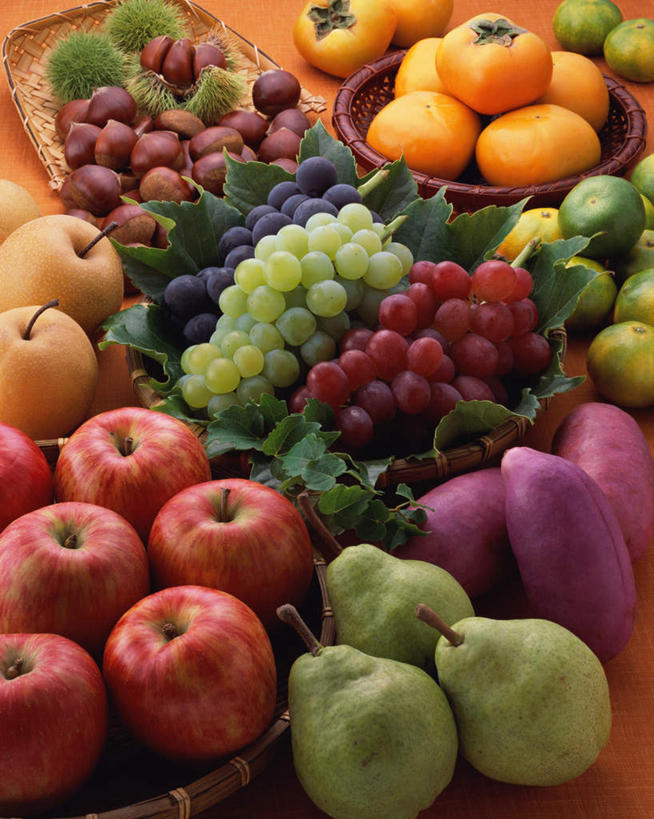 无人,交叉,竖图,俯视,室内,特写,白天,竹子,苹果,柑橘,梨,葡萄,柿子,水果,阴影,竹制,新鲜,编织,光线,篮子,影子,栗子,生食,食品,果实,食物,竹篮,香梨,摄影,有机食品,绿色食品,影棚,竹条,交织,竹制品,紫薯,穿插,生梨,山葫芦,蒲桃,橘子,桔子,橙子,橙,草龙珠,甘薯,彩图,高角度拍摄,影棚拍摄,拍摄