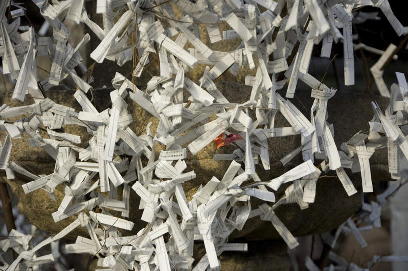 无人,寺庙,横图,室内,白天,正面,许多,阴影,节日,辟邪,光线,影子,文化,白色,庙宇,祈祷,健康,橙色,许愿,摄影,宗教,佛教,信仰,影棚,纪念,祈求,护身符,算命,驱邪,护符,保佑,庇佑,御守,释教,平安,彩图,影棚拍摄,拍摄,庙,寺