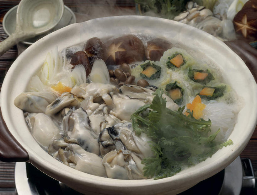 海鲜,豆腐,无人,横图,俯视,室内,特写,白天,烹饪,雾,桌面,桌子,阴影,沸腾,光线,木制,蒸汽,砂锅,影子,菌菇,日本料理,料理,食品,水蒸气,菌类,蛤蜊,火锅,水产,沙锅,菜肴,美食,海洋生物,食物,木制品,日式料理,日式,食用菌,蛤,佳肴,豆制品,水生动物,海产品,水生物,海底动物,蛤仔,蒸发,滑子菇,珍珠菇,滑菇,暖锅,彩图,高角度拍摄