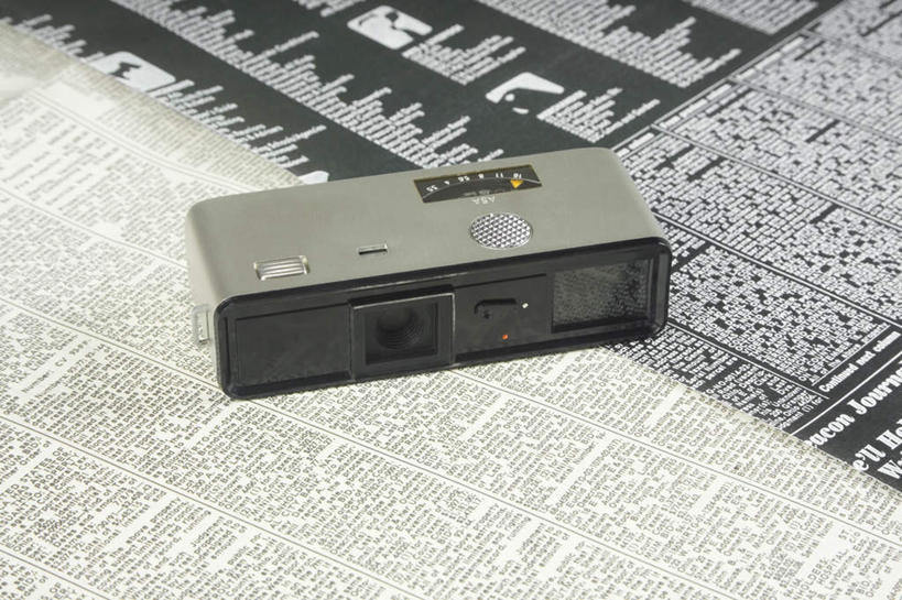 无人,横图,俯视,室内,特写,白天,阅读,静物,报纸,相机,学习,阴影,光线,影子,一个,拍照,看,浏览,摄影,单个,照相机,彩图,高角度拍摄,照相