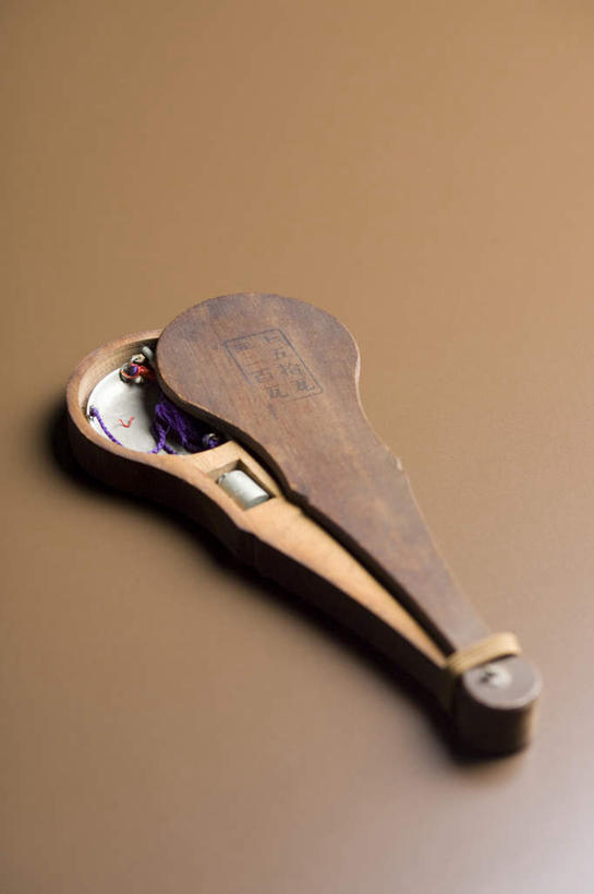 无人,竖图,俯视,室内,特写,白天,仪器,静物,阴影,光线,影子,一个,摄影,影棚,单个,古董,衡量,计量,衡器,杆秤,秤,彩图,高角度拍摄,影棚拍摄,拍摄