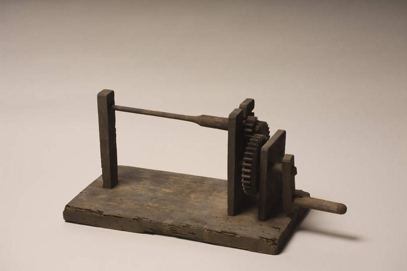 无人,横图,室内,特写,白天,正面,静物,阴影,灰色背景,织布,光线,工具,影子,纺织,一个,摄影,影棚,单个,古董,纺纱,纺车,手摇纺车,彩图,影棚拍摄,拍摄