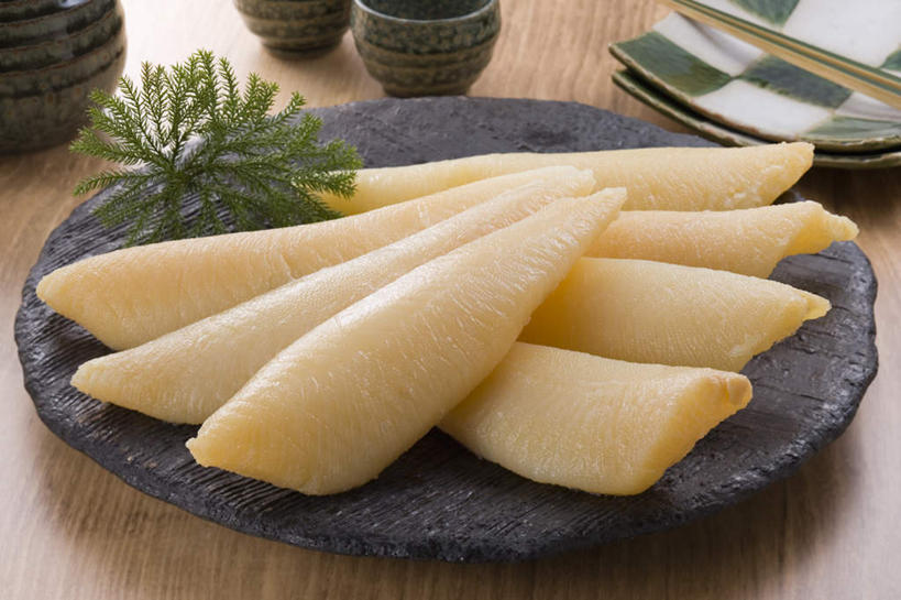 海鲜,无人,横图,俯视,室内,特写,白天,烹饪,筷子,餐具,碟子,盘,肉,鱼肉,日本料理,料理,食品,水产,菜肴,美食,肉类,海洋生物,食物,盘子,碟,日式料理,日式,佳肴,鲱鱼,水生动物,海产品,水生物,肉食,海底动物,太平洋鲱鱼,彩图,高角度拍摄