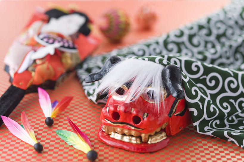 无人,横图,俯视,室内,特写,白天,游戏,羽毛球,静物,羽毛,舞狮,朦胧,模糊,装饰,球拍,羽毛球拍,羽毛球装备,玩,娱乐,运动器械,饰品,休闲,健身器械,摄影,影棚,健身器材,羽毛球球拍,羽毛球运动,玩耍,嬉戏,彩图,高角度拍摄,影棚拍摄,拍摄,运动器材