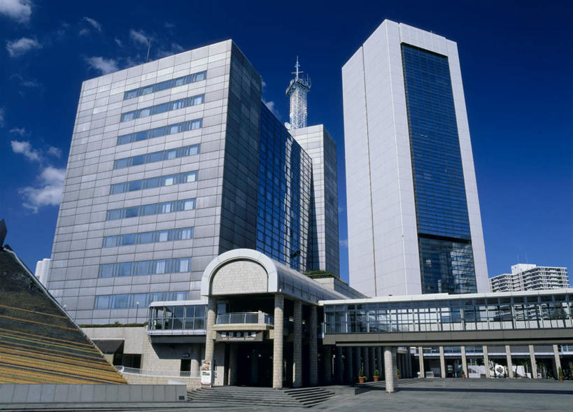 无人,高楼大厦,横图,室外,白天,仰视,度假,美景,城市风光,城市,大厦,建筑,摩天大楼,日本,亚洲,景观,云,云朵,云彩,娱乐,蓝色,白云,蓝天,天空,天,享受,休闲,景色,放松,东亚,本州,本州岛,日本国,近畿地方,近畿,兵库,兵库县,神户,神户港,神户市,神戸,县厅,神戸市,彩图,低角度拍摄,大楼,高层建筑,高楼,摩天楼