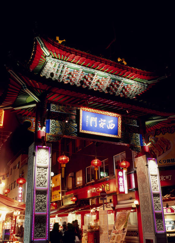 无人,商店,竖图,室外,夜晚,仰视,度假,美景,门,城市风光,城市,夜景,日本,亚洲,阴影,光线,灯笼,影子,大门,景观,灯光,娱乐,门框,享受,休闲,景色,放松,金融,百货,贸易,百货公司,东亚,照明工具,本州,本州岛,日本国,近畿地方,近畿,兵库,兵库县,神户,神户市,神戸,县厅,神戸市,彩图,低角度拍摄,购物商场,购物中心