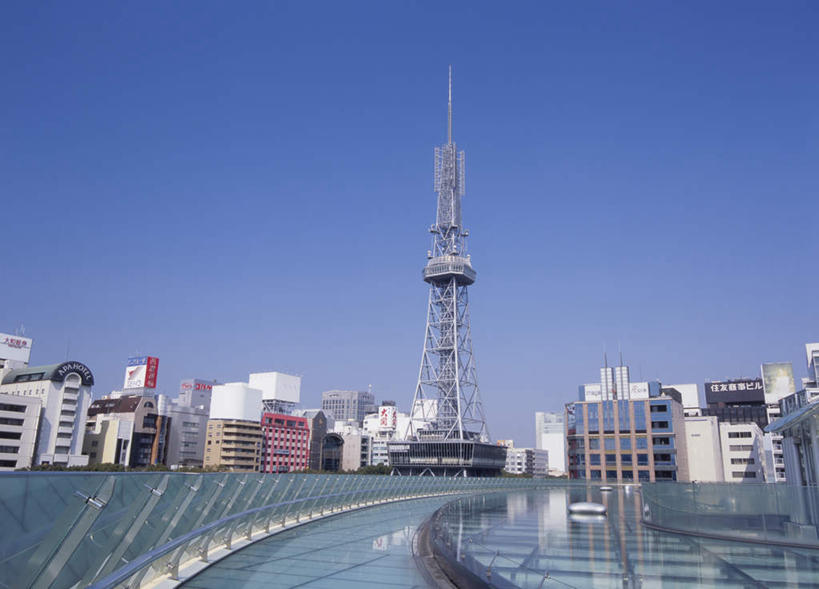 无人,高楼大厦,栏杆,横图,室外,白天,正面,旅游,度假,标志建筑,大厦,地标,建筑,摩天大楼,爱知县,名古屋,日本,亚洲,建筑群,围栏,娱乐,建设,护栏,蓝色,蓝天,天空,天,享受,休闲,放松,晴朗,电视塔,东亚,本州,万里无云,本州岛,日本国,中部地方,爱知,县厅,久屋大通公园,名古屋市,名古屋电视塔,晴空,晴空万里,彩图,大楼,高层建筑,高楼,摩天楼