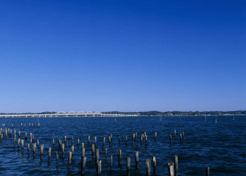 无人,横图,室外,白天,正面,旅游,度假,湖,湖泊,美景,水,大桥,立交桥,桥梁,日本,亚洲,地平线,湖面,景观,水流,水面,高架,斜拉桥,桥,辽阔,地面,娱乐,蓝色,蓝天,天空,自然,湖水,天,享受,休闲,广阔,景色,放松,晴朗,一望无际,自然风光,延伸,东亚,本州,万里无云,茨城,茨城县,关东地方,本州岛,日本国,天地相交,县厅,无边无际,一马平川,晴空,晴空万里,彩图,水户,水户市,水戸,水戸市