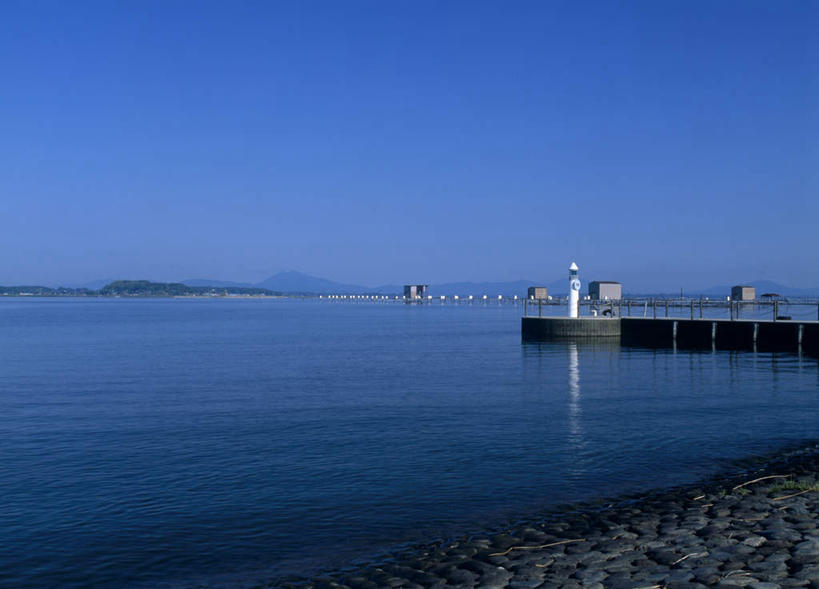 无人,横图,室外,白天,正面,旅游,度假,海浪,海洋,山,山脉,道路,日本,亚洲,一座,信息,浪花,山峰,灯塔,交通,山峦,方向,娱乐,蓝色,蓝天,天空,海水,群山,天,享受,休闲,放松,引导,指引,海景,东亚,本州,茨城,茨城县,关东地方,本州岛,日本国,县厅,航标,大海,风浪,海,海水的波动,近岸浪,涌浪,彩图,水户,水户市,水戸,水戸市,导航
