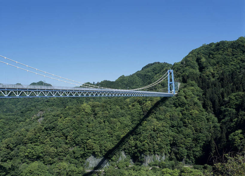 无人,横图,室外,白天,仰视,旅游,度假,石头,美景,森林,山,山脉,树林,植物,日本,亚洲,石子,景观,山峰,桥,山峦,娱乐,石桥,拱桥,栈桥,树,树木,绿色,自然,群山,享受,休闲,景色,放松,拱形,生长,成长,人行桥,石拱桥,自然风光,东亚,本州,茨城,茨城县,关东地方,本州岛,日本国,县厅,石块,彩图,低角度拍摄,水户,水户市,水戸,水戸市