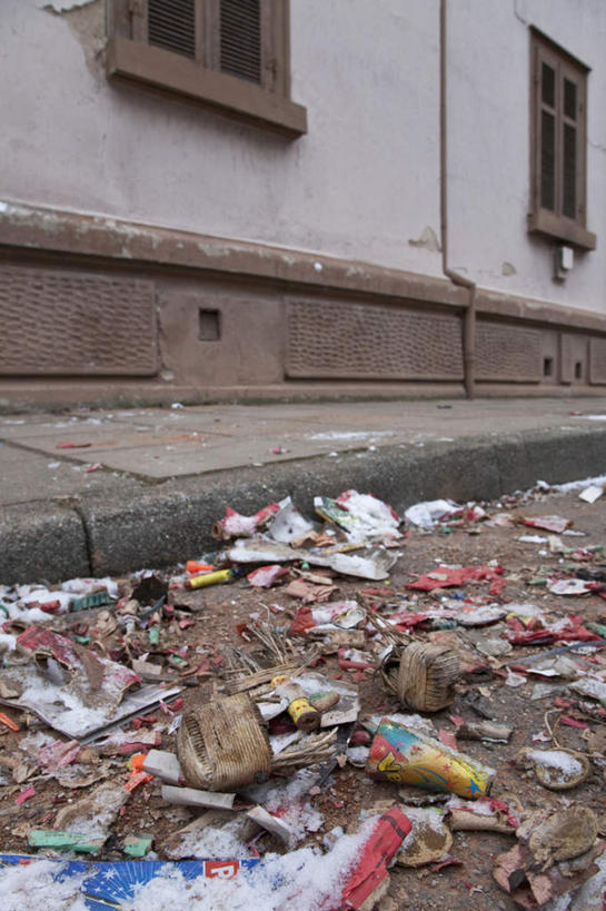 无人,家,竖图,室外,白天,正面,度假,美景,城市风光,城市,德国,欧洲,废弃,堆积,朦胧,模糊,房屋,屋子,景观,公寓,垃圾,娱乐,洋房,楼房,住宅,享受,休闲,景色,放松,肮脏,垃圾场,西欧,丢弃,邋遢,收集,斯图加特,德意志联邦共和国,州府,巴登.符腾堡,巴登.符腾堡州,巴符州,龌龊,污秽,彩图,房子