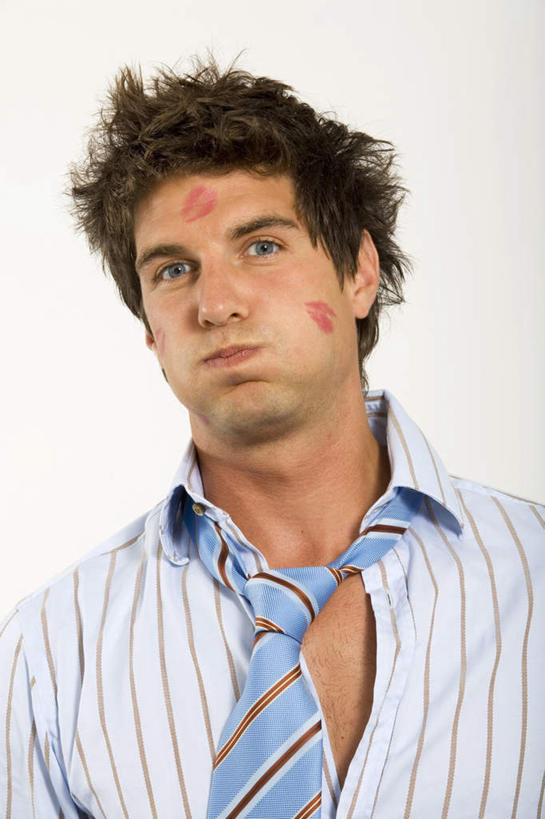 西方人,脸,头,脸颊,一个人,站,竖图,室内,特写,白天,白色背景,正面,衬衫,欧洲,欧洲人,仅一个男性,仅一个人,服装,领带,注视,衣领,肩膀,仅一个年轻男性,衣服,观察,看,站着,摄影,服饰,影棚,观看,杂乱,察看,敞开,象征,衣着,庄重,穿着,关注,口红印,身份,正式,地位,衣饰,男人,男性,年轻男性,白种人,头部,脸部,脸蛋,面部,站立,半身,彩图,影棚拍摄,衬衣,拍摄,唇印