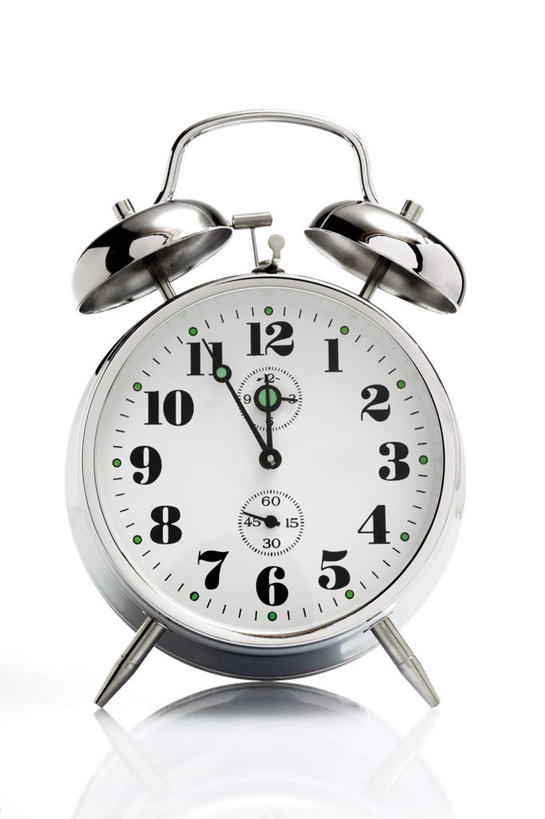 无人,竖图,室内,特写,白天,白色背景,正面,静物,闹钟,时间,时钟,计时,一个,钟表,表,摄影,影棚,单个,钟,彩图,影棚拍摄,拍摄