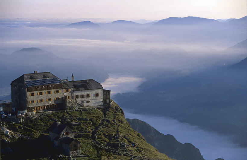 无人,横图,俯视,航拍,室外,白天,旅游,度假,湖,湖泊,美景,山,山脉,水,植物,雾,德国,欧洲,朦胧,模糊,堡垒,城堡,湖面,景观,山峰,水流,水面,山峦,娱乐,树,树木,绿色,自然,湖水,群山,享受,休闲,景色,放松,生长,成长,迷雾,西欧,要塞,鸟瞰,自然风光,德意志联邦共和国,巴伐利亚,巴伐利亚州,拜恩州,拜恩自由州,贝希特斯加登,设防,贝希特斯加登县,大雾,彩图,高角度拍摄