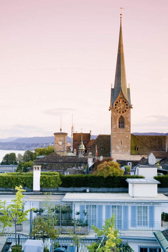 无人,家,教堂,竖图,室外,白天,正面,旅游,度假,湖,湖泊,名胜古迹,日落,水,植物,标志建筑,地标,建筑,德国,欧洲,节日,遗迹,房屋,屋子,湖面,水流,水面,晚霞,霞光,落日,古迹,文化,文物,娱乐,建设,古建筑,楼房,慕尼黑,圣母教堂,住宅,树,树木,绿色,自然,黄昏,湖水,祈祷,享受,休闲,健康,旅游胜地,彩霞,放松,许愿,宗教,信仰,生长,成长,纪念,祈求,基督教,西欧,天主教,信念,古文明,德意志联邦共和国,首府,巴伐利亚,巴伐利亚州,拜恩州,拜恩自由州,夕照,平安,夕阳,彩图,房子,大教堂,礼拜堂,斜阳