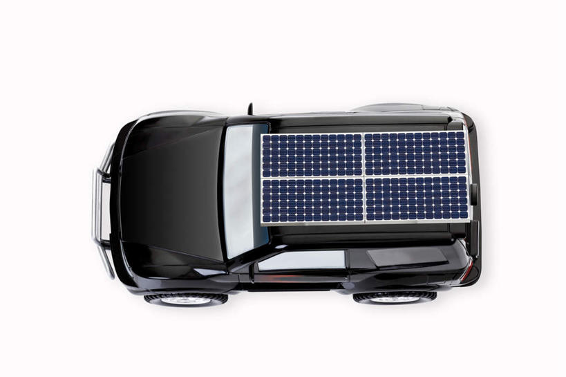 无人,横图,俯视,室内,白天,白色背景,汽车,环保,电力,电能,车,黑色,交通工具,轿车,摄影,影棚,能源,存储,回收,资源,储存,载具,蓄电池,利用,低碳,循环,干电池,蓄电,持续,太阳能电池,彩图,高角度拍摄,影棚拍摄,拍摄,电池