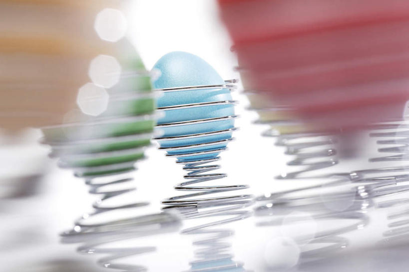 无人,横图,室内,特写,白天,白色背景,仰视,餐具,复活节,节日,朦胧,模糊,庆祝,装饰,金属,文化,容器,庆典,摄影,影棚,纪念,储藏,蛋杯,储存,彩蛋,漩涡形,螺线,盛蛋器,彩图,影棚拍摄,拍摄,贮存,传统文化