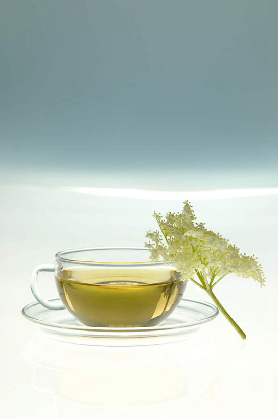 无人,竖图,室内,特写,白天,正面,幸福,植物,茶,杯子,叶子,茶叶,绿叶,草药,药草,饮品,娱乐,茶水,中药,黄色,水杯,花茶,享受,休闲,温馨,嫩叶,放松,乐趣,保健,养生,摄影,影棚,花草茶,舒适,药材,中草药,接骨木,中药材,本草,香花茶,香片,熏花茶,草珊瑚,接骨金粟兰,九节茶,九节风,九节花,肿节风,竹节茶,叶,叶片,茶杯,彩图,影棚拍摄,拍摄