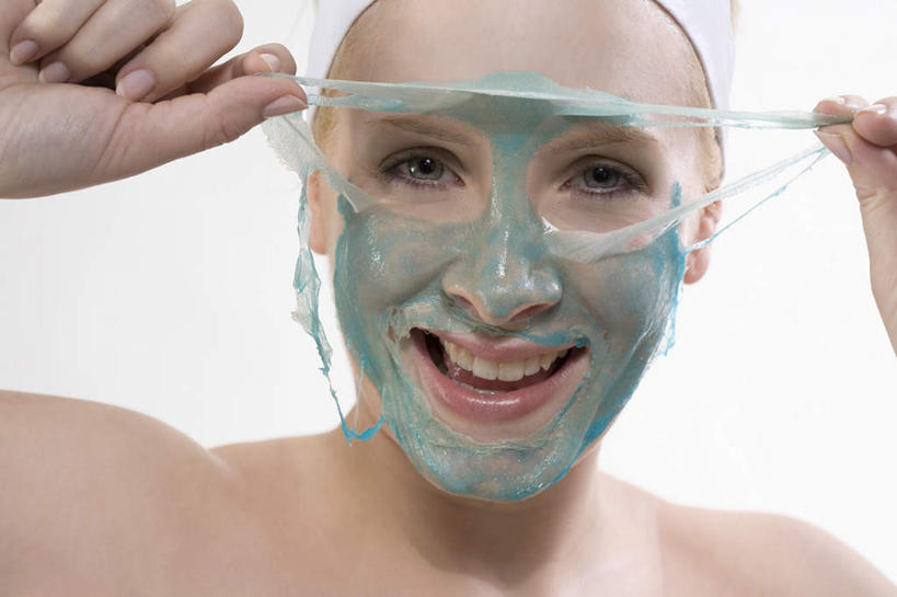 西方人,脸,头,脸颊,手,一个人,站,笑,微笑,露齿笑,横图,室内,特写,白天,白色背景,正面,化妆,美容,欧洲,欧洲人,双手,仅一个年轻女性,仅一个女性,仅一个人,护肤,握,美白,拿,拿着,注视,肩膀,彩妆,化妆品,观察,看,清洁,站着,保养,享受,休闲,手部,面膜,放松,去角质,握着,保健,摄影,影棚,观看,保湿,察看,滋润,护肤品,化妆用品,关注,去死皮,护肤用品,舒缓,养颜,片状,片状面膜,去污,控油,紧肤,嫩肤,祛痘,去痘,祛角质,抗衰,再生,增白,补水,祛斑,抗皱,防皱,除皱,去皱,年轻女性,女人,女性,白种人,头部,脸部,脸蛋,面部,站立,半身,彩图,影棚拍摄,拍摄