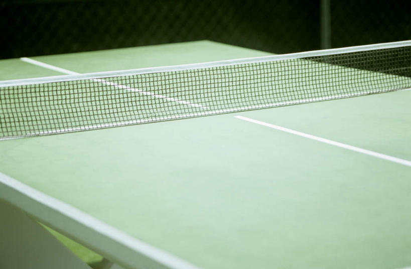 无人,体育馆,运动场,横图,室内,白天,正面,锻炼,运动,桌子,静物,线条,球网,分界线,乒乓球装备,运动器械,体育场,绿色,白色,健身器械,界限,健身器材,球桌,球台,运动馆,体育,乒乓球,乒乓球运动,彩图,健身,运动器材