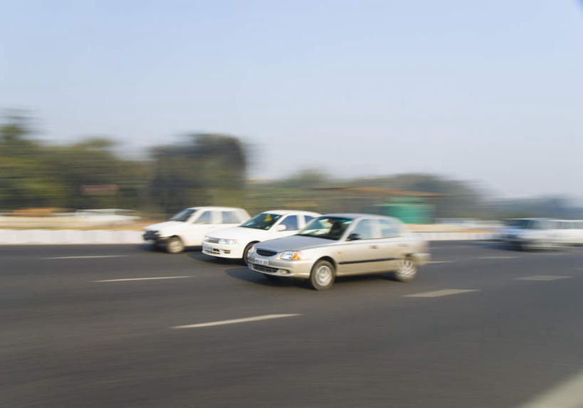 无人,横图,室外,白天,正面,度假,美景,城市风光,城市,道路,路,公路,汽车,印度,亚洲,阴影,朦胧,模糊,光线,影子,景观,交通,娱乐,车,蓝色,蓝天,天空,阳光,交通工具,轿车,天,行驶,享受,休闲,景色,放松,晴朗,载具,南亚,万里无云,印度共和国,哈里亚纳,哈里亚纳邦,晴空,晴空万里,马路,彩图