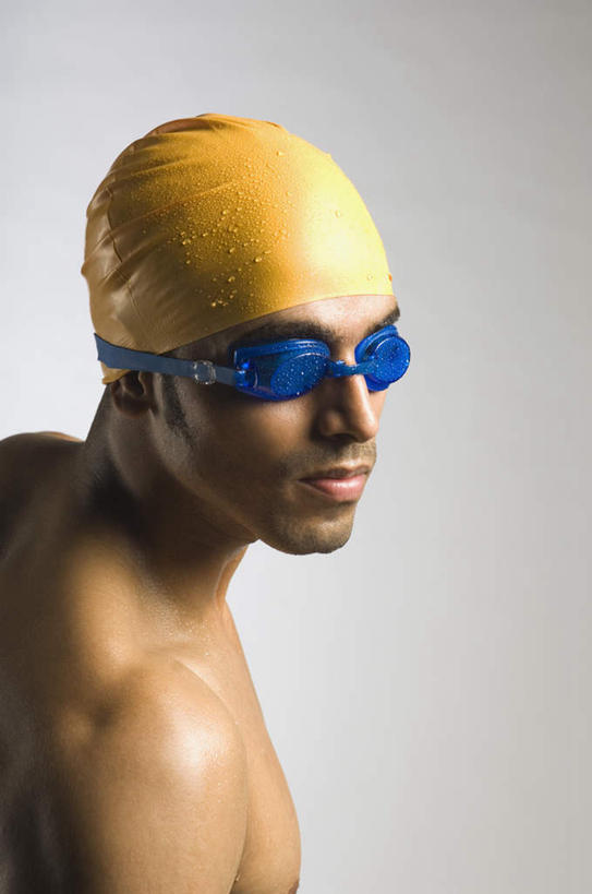 脸,头,脸颊,肌肉,健壮,一个人,运动员,站,笑,微笑,竖图,室内,特写,白天,白色背景,侧面,亚洲,仅一个男性,仅一个人,泳帽,眼镜,泳镜,注视,裸露,肩膀,仅一个年轻男性,游泳眼镜,观察,看,站着,健康,活力,力量,摄影,影棚,观看,青春,察看,强壮,关注,裸,游泳运动员,男人,男性,年轻男性,亚洲人,印度人,头部,脸部,脸蛋,面部,体育运动员,运动选手,半身,彩图,影棚拍摄,拍摄