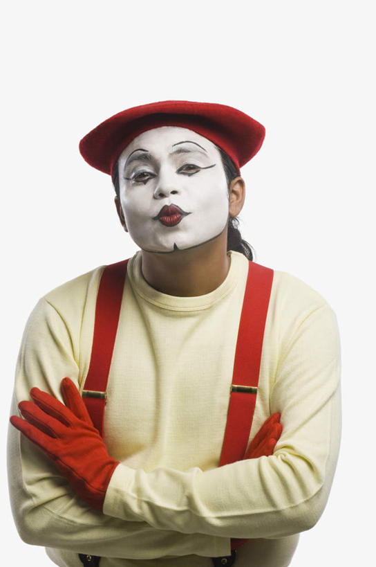 一个人,小丑,站,笑,双手交叉,微笑,露齿笑,竖图,室内,白天,白色背景,正面,帽子,亚洲,仅一个男性,仅一个人,仅一个中年男性,注视,手套,观察,看,站着,背带裤,摄影,影棚,观看,察看,双手抱胸,关注,男人,男性,中年男性,亚洲人,印度人,丑角,半身,彩图,影棚拍摄,拍摄