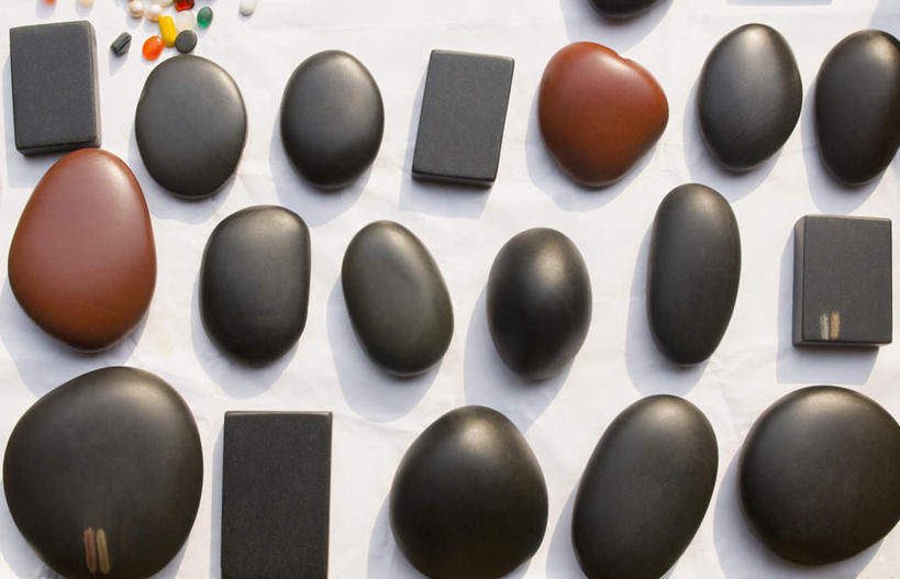 无人,横图,室外,特写,白天,正面,消费,静物,一排,许多,阴影,光线,商品,影子,市场,货摊,排列,阳光,鹅卵石,队列,贩卖,彩图,传统文化