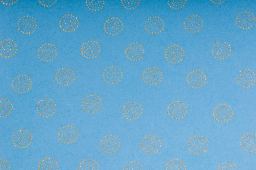 无人,横图,室内,特写,白天,正面,静物,阴影,花纹,透明,反射,纹路,图案,纹理,影子,圆圈,蓝色,肌理,理智,沉静,冷色,高深,冷淡,彩图