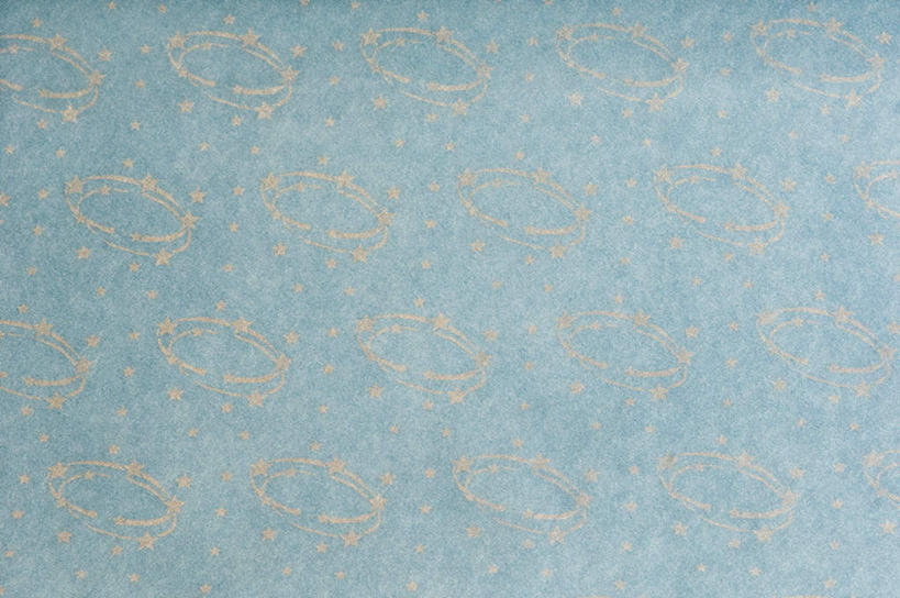 无人,横图,室内,特写,白天,正面,静物,阴影,花纹,透明,反射,纹路,图案,纹理,影子,蓝色,金色,肌理,理智,沉静,冷色,高深,冷淡,彩图