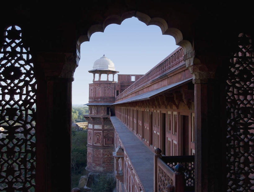 无人,宫殿,横图,室外,白天,正面,旅游,度假,名胜古迹,植物,标志建筑,地标,建筑,印度,亚洲,遗迹,拱门,古迹,文物,娱乐,建设,古建筑,树,树木,蓝色,绿色,蓝天,天空,自然,天,享受,休闲,旅游胜地,放松,生长,晴朗,成长,古堡,南亚,古文明,万里无云,印度共和国,北方邦,阿格拉堡,阿格拉红堡,红堡,晴空,晴空万里,彩图