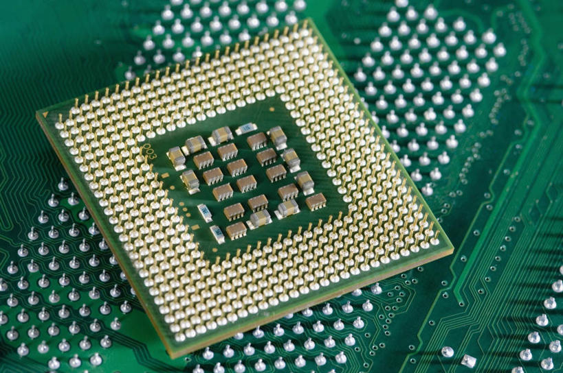 无人,横图,俯视,室内,特写,白天,静物,阴影,反射,电路板,影子,庞大,芯片,复杂,繁杂,彩图,高角度拍摄