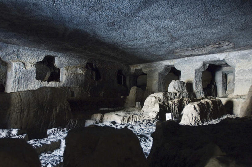 无人,横图,室内,白天,正面,旅游,度假,石头,名胜古迹,标志建筑,地标,建筑,印度,亚洲,节日,遗迹,石子,柱子,墙,古迹,文化,文物,娱乐,建设,古建筑,废墟,墙壁,墙面,祈祷,享受,休闲,健康,旅游胜地,放松,许愿,宗教,信仰,纪念,祈求,基督教,天主教,修道院,南亚,信念,古文明,印度共和国,马哈拉施特拉邦,神学院,修院,隐修院,阿旃陀,平安,石块,彩图