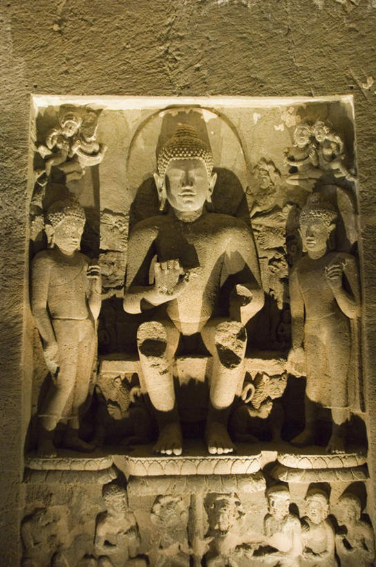 无人,竖图,室内,白天,正面,旅游,度假,石头,名胜古迹,标志建筑,地标,建筑,雕塑,印度,亚洲,节日,遗迹,艺术,装饰,雕刻,雕像,石子,墙,古迹,文化,文物,娱乐,建设,古建筑,墙壁,墙面,工艺品,祈祷,享受,休闲,健康,旅游胜地,放松,许愿,宗教,信仰,纪念,祈求,美术,基督教,天主教,修道院,主题,南亚,陈列,信念,古文明,印度共和国,功能,美学,马哈拉施特拉邦,神学院,修院,隐修院,阿旃陀,平安,石块,彩图