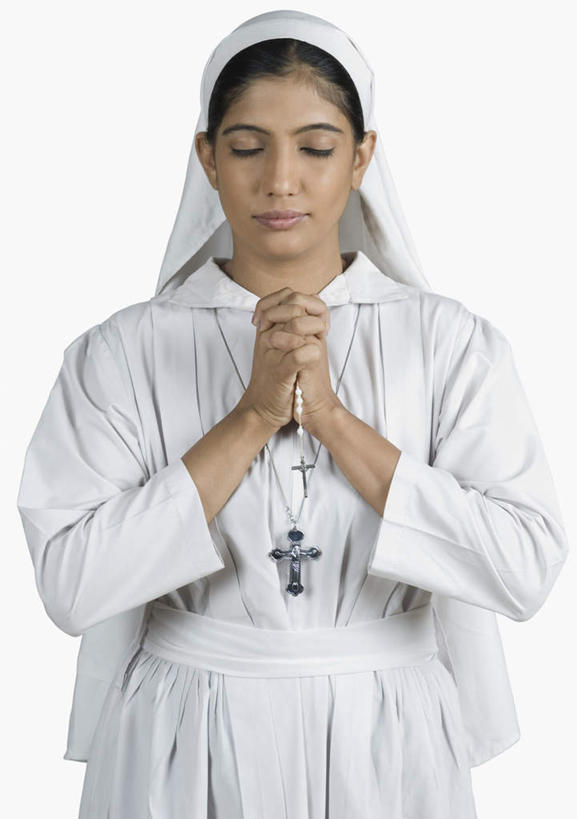 一个人,尼姑,闭眼,竖图,室内,白天,白色背景,正面,民族服装,项链,亚洲,仅一个年轻女性,仅一个女性,仅一个人,握,服装,十字架,祝福,拿,拿着,装饰品,虔诚,衣服,饰品,首饰,祈祷,双手合十,握着,摄影,宗教,服饰,影棚,基督,基督教,衣着,穿着,天主教,感谢,耶稣,合掌,合十礼,合掌礼,救世主,合十,莲华合掌,感恩,衣饰,基利斯督,弥赛亚,默西亚,年轻女性,女人,女性,亚洲人,印度人,比丘尼,佛姑,沙门尼,沙弥尼,修女,耶姑,闭眼睛,闭着眼,闭着眼睛,半身,彩图,影棚拍摄,传统服装,民俗服,拍摄