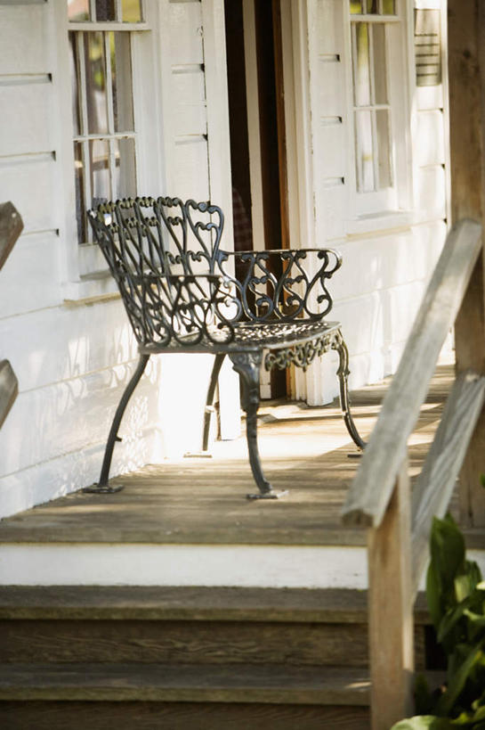 无人,家,栏杆,竖图,室外,白天,正面,旅游,度假,窗户,落地窗,椅子,美国,阴影,光线,瓦片,影子,房屋,阶梯,木椅,墙,躺椅,屋檐,屋子,围栏,走道,走廊,过道,娱乐,护栏,楼房,檐,玻璃窗,墙壁,墙面,台阶,住宅,阳光,享受,休闲,放松,回廊,北美,北美洲,加利福尼亚,美洲,加州,圣地亚哥,加利福尼亚州,金州,黄金州,圣地牙哥,圣迭戈,北亚美利加洲,亚美利加洲,彩图,房子