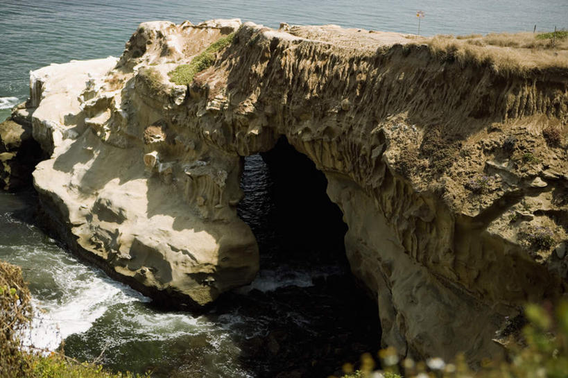 无人,横图,俯视,室外,白天,旅游,度假,草地,草坪,礁石,石头,美景,山,山脉,植物,美国,石子,景观,山峰,山峦,娱乐,草,树,树木,蓝色,绿色,蓝天,天空,自然,群山,天,享受,休闲,景色,放松,生长,晴朗,成长,北美,北美洲,加利福尼亚,自然风光,美洲,加州,圣地亚哥,加利福尼亚州,万里无云,金州,黄金州,圣地牙哥,圣迭戈,北亚美利加洲,亚美利加洲,拉霍亚,礁,石块,岩石,晴空,晴空万里,彩图,高角度拍摄