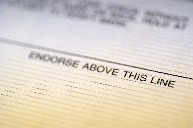 无人,银行,横图,俯视,室内,特写,白天,静物,朦胧,模糊,英文,标志,文字,字符,字母,标识,金融,说明,经济,英文字母,支票,说明书,票据,贸易,彩图,高角度拍摄