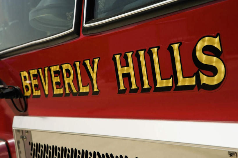 无人,横图,室外,特写,白天,正面,安全,汽车,救火车,一辆,一排,整齐,英文,标志,文字,字符,字母,标识,车,排列,黄色,红色,交通工具,英文字母,消防,队列,载具,灭火,消防车,彩图,灭火车