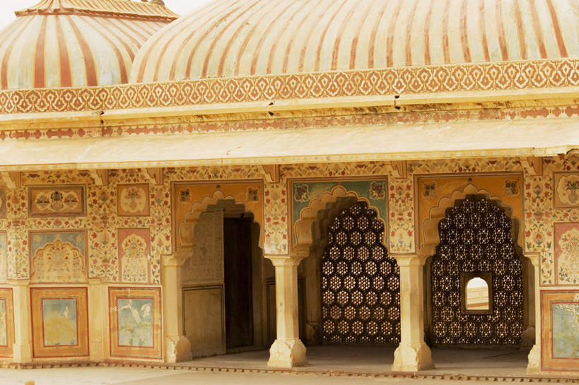 无人,家,宫殿,横图,室外,白天,正面,旅游,度假,别墅,标志建筑,地标,建筑,印度,亚洲,一排,花纹,整齐,装饰,柱子,房屋,墙,屋子,公寓,走道,走廊,过道,娱乐,建设,洋房,楼房,墙壁,墙面,住宅,排列,享受,休闲,旅游胜地,放松,华丽,修饰,点缀,队列,南亚,豪宅,首府,拉贾斯坦邦,拉贾斯坦,印度共和国,琥珀堡,衬托,美观,雅致,雅观,红粉之城,斋普尔,彩图,房子