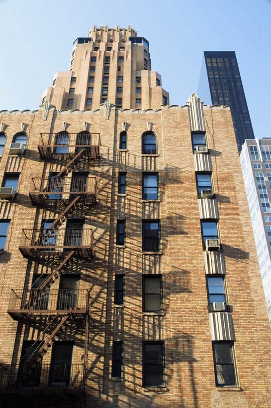 无人,高楼大厦,攀登,竖图,室外,白天,仰视,度假,美景,城市风光,城市,大厦,建筑,摩天大楼,金属制品,纽约,美国,阴影,光线,金属,梯子,影子,阶梯,景观,娱乐,蓝色,蓝天,天空,阳光,天,享受,休闲,爬,景色,放松,晴朗,上升,北美,北美洲,美洲,纽约州,万里无云,帝国之州,帝国州,北亚美利加洲,亚美利加洲,登高,晴空,晴空万里,攀爬,彩图,低角度拍摄,大楼,高层建筑,高楼,摩天楼,防火梯