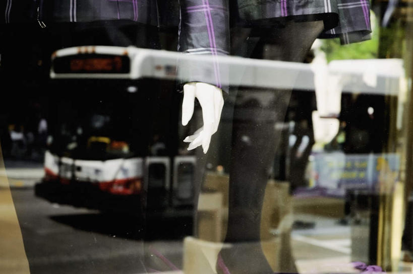 无人,横图,室外,白天,正面,度假,美景,城市风光,城市,道路,路,公路,公共汽车,美国,一辆,停靠,阴影,朦胧,模糊,光线,影子,景观,巴士,公交车,交通,娱乐,车,阳光,交通工具,享受,休闲,景色,放松,北美,北美洲,停泊,载具,美洲,伊利诺斯州,芝加哥,世界屠猪城,巨肩之城,劳动之城,伊利诺伊,伊利诺伊州,伊利诺州,芝加哥市,芝城,林肯之地,北亚美利加洲,亚美利加洲,马路,彩图