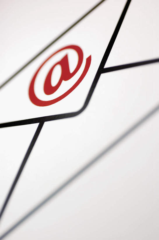 无人,竖图,俯视,室内,特写,白天,白色背景,互联网,科技,静物,因特网,网络,网址,信息,标志,符号,数字,文字,邮件,域名,标识,邮箱,通信,创意,摄影,影棚,地址,彩图,高角度拍摄,影棚拍摄,拍摄