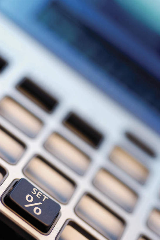 无人,竖图,俯视,室内,特写,白天,计算器,静物,阴影,朦胧,模糊,反射,计算,科学,影子,办公用品,一个,百分号,理财,财务,摄影,影棚,单个,百分比,数学,百分率,比例,彩图,高角度拍摄,影棚拍摄,拍摄,百分数,比率,分数值