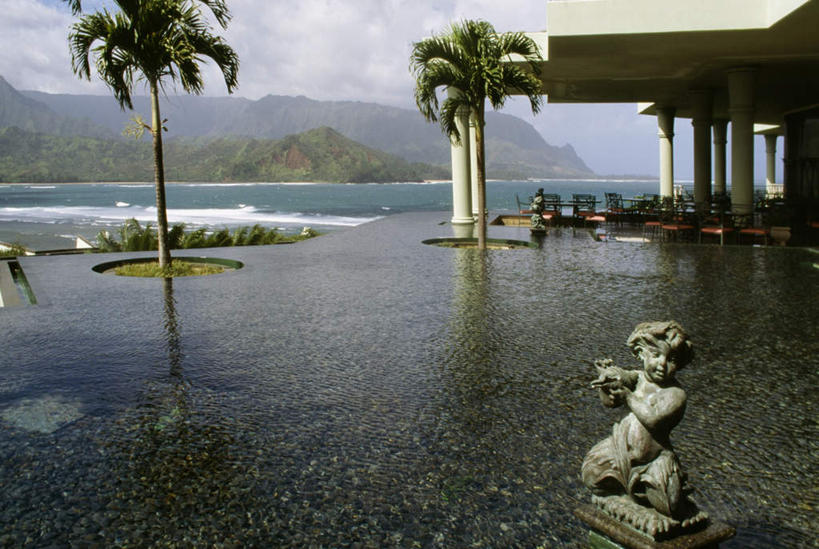 无人,横图,室外,白天,正面,旅游,度假,海浪,海洋,美景,山,山脉,植物,棕榈树,叶子,雕塑,法国,欧洲,阴影,艺术,装饰,光线,雕刻,雕像,影子,景观,浪花,山峰,云,云朵,绿叶,山峦,云彩,娱乐,石雕,树,树木,蓝色,绿色,白云,蓝天,天空,阳光,自然,海水,工艺品,群山,天,享受,休闲,嫩叶,景色,放松,生长,晴朗,成长,纪念,美术,自然风光,主题,陈列,海景,棕榈叶,法属圣马丁,法兰西共和国,圣马丁岛,功能,美学,法兰西第五共和国,叶,叶片,大海,风浪,海,海水的波动,近岸浪,涌浪,晴空,彩图