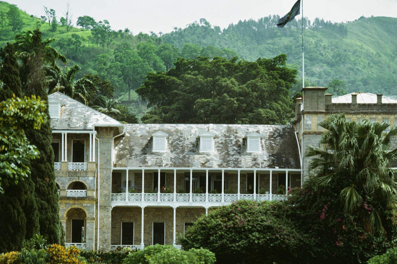 无人,家,横图,室外,白天,正面,度假,美景,树林,植物,别墅,城市风光,城市,旗帜,加勒比海,吊挂,悬挂,房屋,屋子,景观,公寓,挂,娱乐,旗子,洋房,楼房,住宅,树,树木,绿色,天空,自然,天,享受,休闲,景色,放松,生长,晴朗,成长,南美洲,拉丁美洲,美洲,多巴哥岛,万里无云,亚美利加洲,南亚美利加洲,旌旗,旗号,特立尼达岛,晴空,晴空万里,彩图,房子