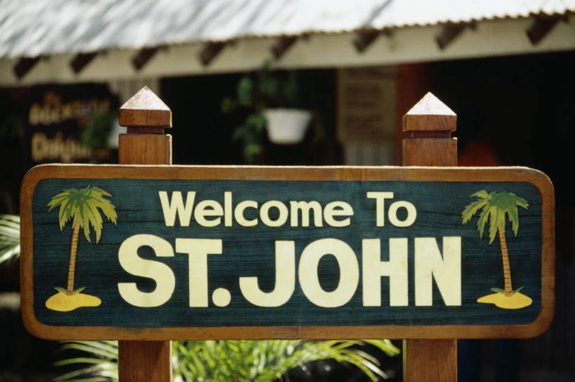 无人,家,木屋,横图,室外,特写,白天,正面,植物,指示牌,棕榈树,叶子,加勒比海,朦胧,模糊,英文,标志,文字,字符,字母,绿叶,标识,住宅,树,树木,绿色,自然,嫩叶,南美,生长,成长,英文字母,南美洲,拉丁美洲,美洲,棕榈叶,维京群岛,亚美利加洲,南亚美利加洲,处女群岛,美属处女群岛,美属维尔京群岛,维尔京群岛,美属维京群岛,圣约翰岛,叶,叶片,彩图,茅舍,茅屋,棚屋,小木屋,小屋,上川岛,棋樟山